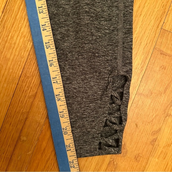 Beyond Yoga Crop Legging Side Lattice Gray Black Spacedye Sz S Lace Up Hem (c5) - Picture 9 of 10